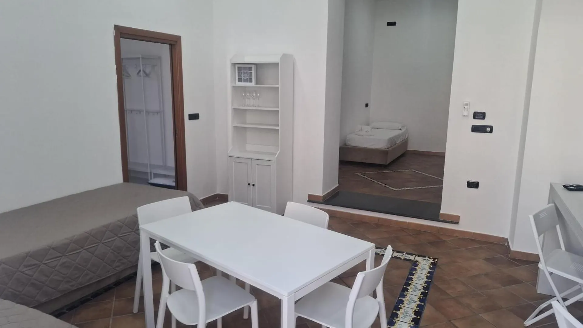 Neapolis Apartment Angioino 0*, Naples